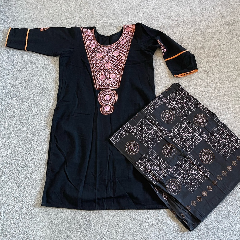 NWOT 2-piece Pakistani Dress